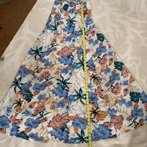 Aakaa Tropical Floral Print Flowy Halter Maxi Dress - Picture 11 of 13